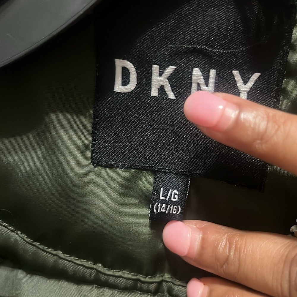 DKNY Girls Long Puffer Coat size L 14/16 color green with pink Faux-Fur Hood - Picture 11 of 13